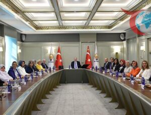 AK Parti Kadın Kolları ve Belediye Başkanları Cumhurbaşkanı Erdoğan ile Buluştu