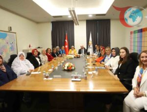AK Parti’den Kadın Liderlere Destek: Yerel Yönetimlerde Kadın Gücünü Artırıyor