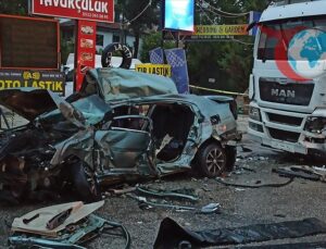 Ankara’dan Kahramankazan’a Giden Araç Kaza Yaptı: 3 Kişi Hayatını Kaybetti