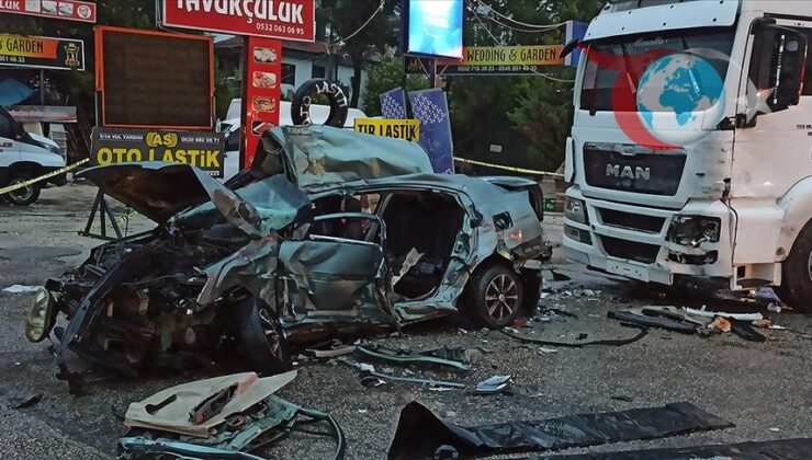Ankara’dan Kahramankazan’a Giden Araç Kaza Yaptı: 3 Kişi Hayatını Kaybetti