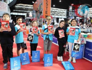 Antalya Kitap Fuarı’nda Bu Yıl Umuda Yolculuk: Zülfü Livaneli Onur Konuğu