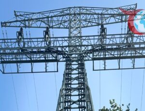 Berlin’de Elektrik Direklerinde Şüpheli Yangın: 50 Bin Hane Karanlıkta Kaldı