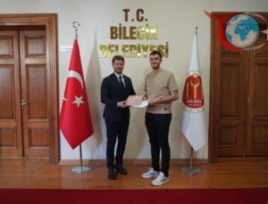 Bilecik’te Başarıyı Kutlayan Belediye Ziyareti