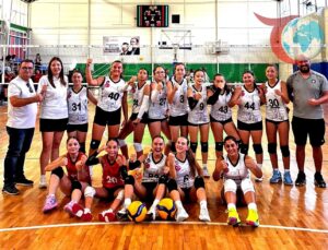 Çeşme Belediyespor Küçük Kızlar Voleybol Takımı Sezona Hızlı Giriş Yaptı