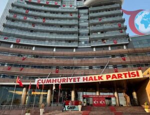 CHP İstanbul İl Başkanlığı’nda Görevden Uzaklaştırma Krizi