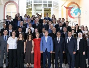 Emniyet Müdürü Hakan Yılmaz’a Duygusal Veda: Yeni Görevine Uğurlandı