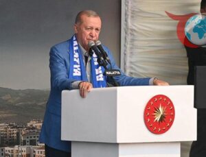 Erdoğan, Malatya’da 300 Bininci Afet Konutunu Teslim Etti