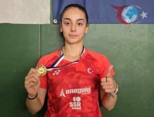 Erzincanlı Badmintoncu Aleyna Korkut, Finlandiya’da Tarih Yazdı
