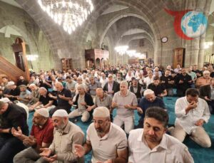 Erzurum’da Mevlid Kandili Coşkusu: Camiler Doldu Taştı