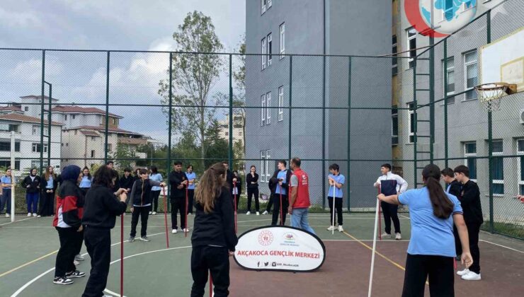 Gençlik Merkezi Akçakoca’da Lise Öğrencilerine Sporla Buluşma Fırsatı Sunuyor