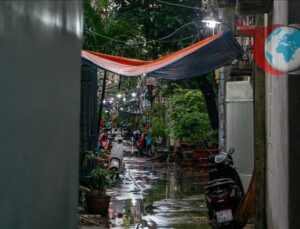 Güneydoğu Asya Bualoi Tayfunu’nun Etkisi Altında