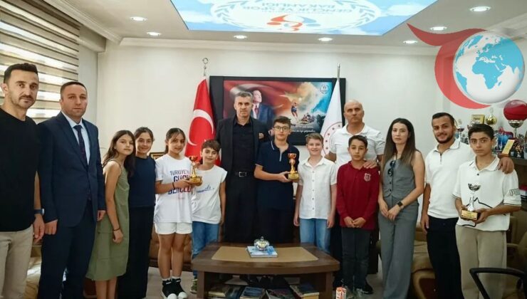 Hakkarili Sporculardan Triatlon Başarısı: Türkiye Şampiyonası Yolunda