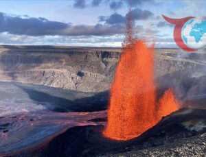 Hawaii’deki Kilauea Yanardağı’nın Etkileyici Lav Gösterisi