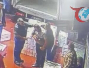 Hünnap Taneleri Boğazına Kaçan Pazarcıyı Meslektaşları Kurtardı