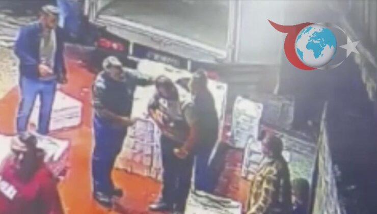 Hünnap Taneleri Boğazına Kaçan Pazarcıyı Meslektaşları Kurtardı