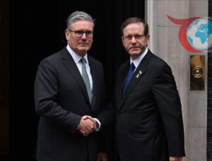 İngiltere Başbakanı Starmer ve İsrail Cumhurbaşkanı Herzog’un Londra’daki Gerilimli Görüşmesi