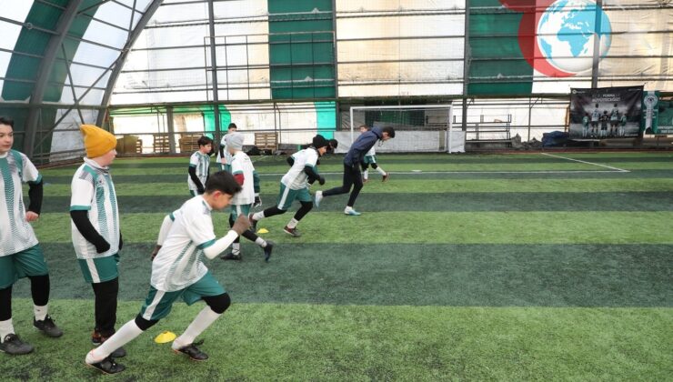 Karatay Belediyesi Kış Spor Okulları ile Gençleri Sporla Buluşturuyor