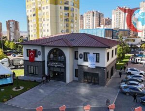 Melikgazi’nin Gurur Projesi: Akıl Küpü Kütüphaneleri Gençlerle Buluşuyor