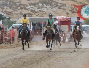 Menemen Belediyesi’nden 11. Geleneksel Rahvan At Yarışları: Heyecan ve Coşku Doruğa Çıkacak