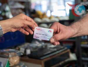 Mersin’de Dar Gelirli Vatandaşlara ve Yerel Esnafa Çifte Destek