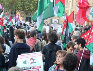 Paris’te İsrail’in Gazze Saldırıları Protesto Edildi: Binlerce Kişi Sokağa Döküldü