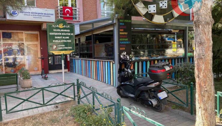 Park Uyarısını Görmezden Gelen Motosiklet Sürücüsü Tepki Çekti