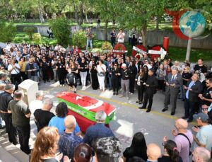 Prof. Dr. Gül Durmuşoğlu Köse’ye Duygusal Veda