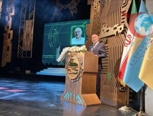 Prof. Dr. Toner, Mustafa Ödülleri’nde Kanser Çalışmalarıyla Öne Çıktı