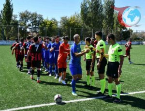 Tomarza’da Gol Dolu Beraberlik: Tomarza Belediyespor ve Buğdaylıspor Sahadan Birer Puanla Ayrıldı