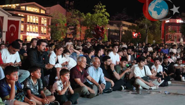 Yalova’da Heyecan Dolu Spor Gecesi: Voleybol ve Futbol Buluşması