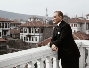 Yapay Zeka Tabanlı ‘Karargâh Sivas’ Filmi: Milli Mücadele Mirasını Geleceğe Taşıyor