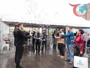 1 Milyonuncu Ziyaretçi Sürprizi: Kocaeli Kitap Fuarı’nda Unutulmaz Anlar