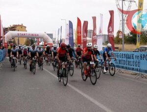 102. Yılında Cumhuriyet Kupası Bisiklet Yarışı Coşkuyla Gerçekleşti