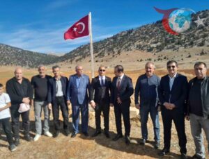 Adana’da Şehit Kardeşlerin Kabirleri Yenileniyor