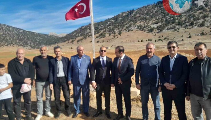 Adana’da Şehit Kardeşlerin Kabirleri Yenileniyor