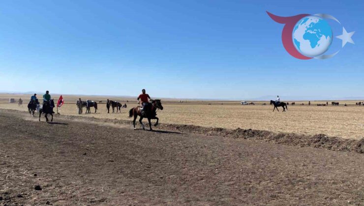 Arpaçay’da Nefes Kesen 4. Geleneksel Rahvan At Yarışları