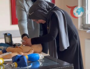 Bayburt’ta Sağlık Çalışanlarına Yenidoğan Canlandırma Eğitimi