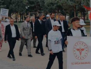 Bayburt’ta Sağlıklı Yaşam İçin Yürüyüş Etkinliği Düzenlendi