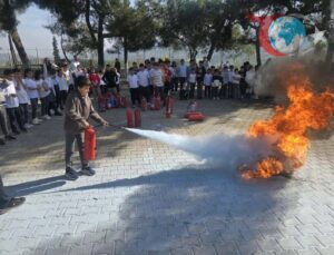 Bayırköy’de Miniklerden Yangın Tatbikatı: Eğlenirken Öğrendiler!