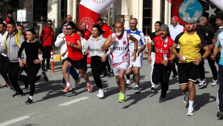 Bilecik’te Coşkulu Cumhuriyet Halk Koşusu: Söğüt’te Cumhuriyet Bayramı Heyecanı