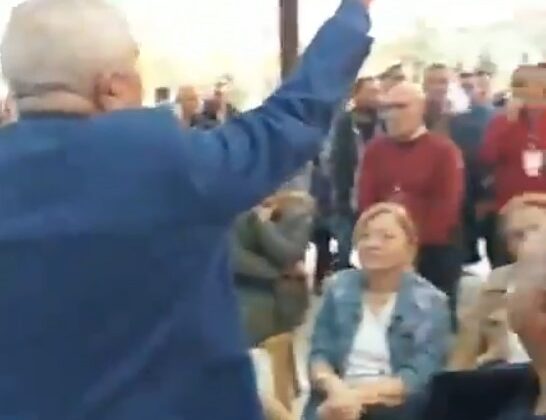 CHP Bulancak İlçe Kongresi’nde Gergin Anlar: İl Başkanı Mikrofonu Fırlattı