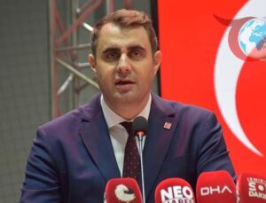 CHP İzmir İl Kongresi: Çağatay Güç Yeni İl Başkanı Seçildi