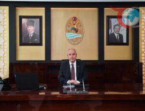 Denizli Valisi: Cumhuriyet, Gelecek Nesillere Güçlü Bir Emanet