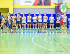 Didim Belediyespor Kadın Voleybol Takımı’ndan Görkemli Galibiyet