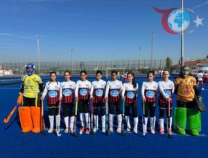 Ege Yıldızları Kadın Hokey Takımı Türkiye Üçüncüsü Oldu!