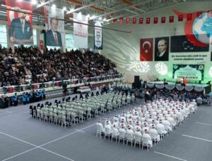 Erzincan’da 163 Hafız Yeni Diplomalarıyla Taçlandı