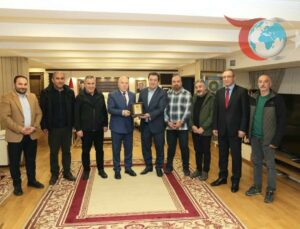 Erzurum Basınının Belediye Başkanı Sekmen’e Ziyareti