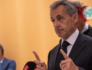 Eski Fransa Cumhurbaşkanı Sarkozy’nin Cezaevi Günleri Başlıyor