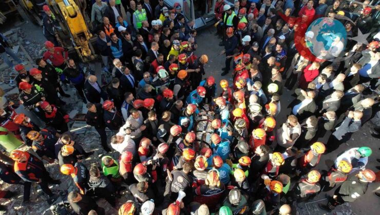 Gebze’de Çöken Binadan Mucize Kurtuluş