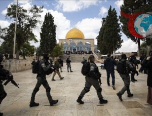 İsrail’in Mescid-i Aksa ve Harem-i İbrahim Camisi’ne Yönelik İhlalleri Artıyor